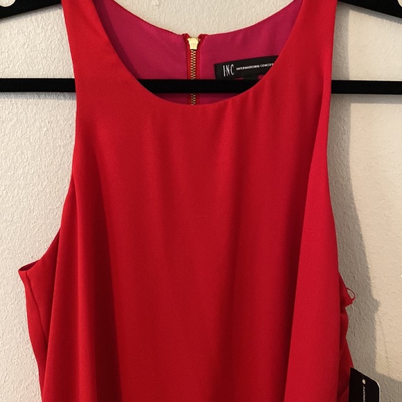 Red dress - Picture 2 of 4